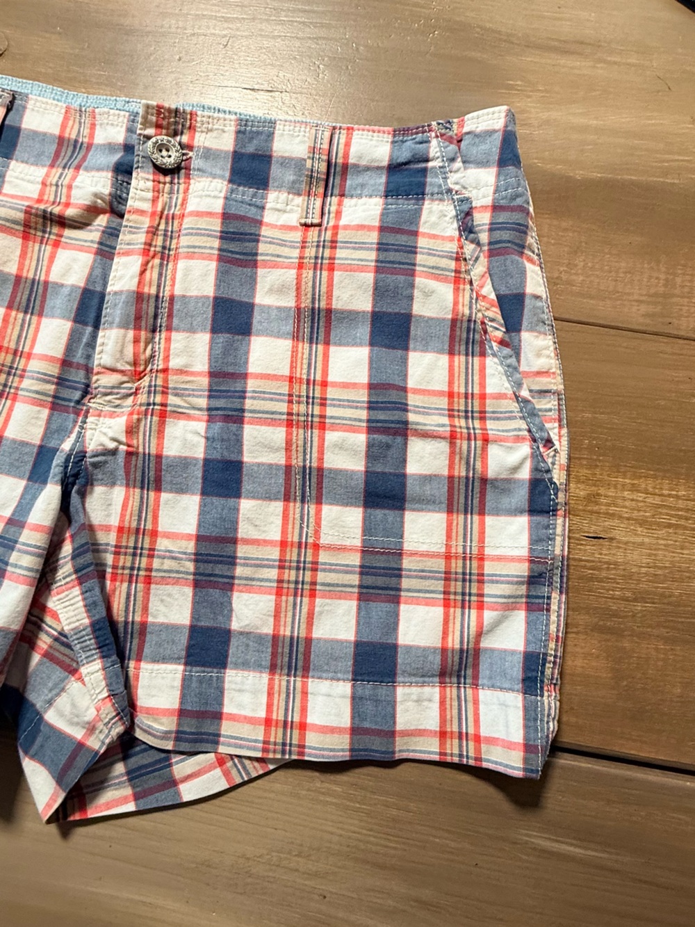 Levi’s California Plaid Cotton Stretch Shorts Red White Blue Casual Summer - Picture 3 of 11